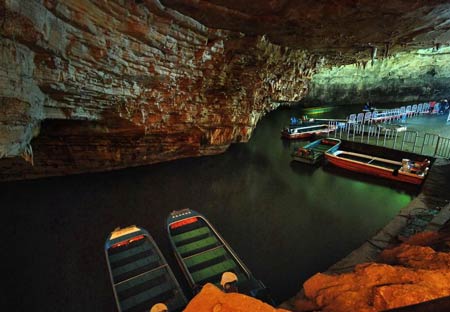長沙出發(fā)到黃龍洞、張家界國家森林公園三日游